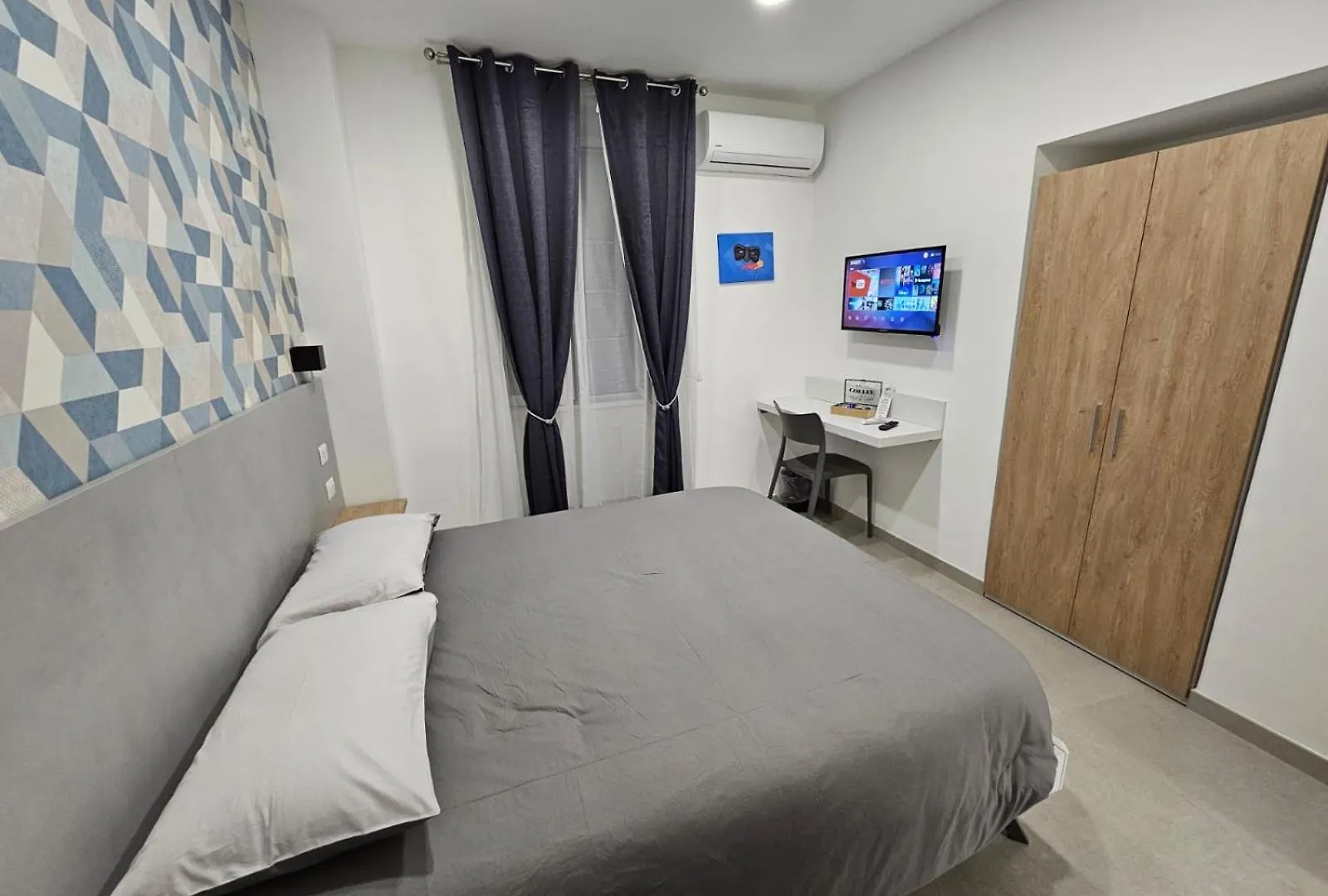 B&B Napoli Mitologica 0*,  Italia